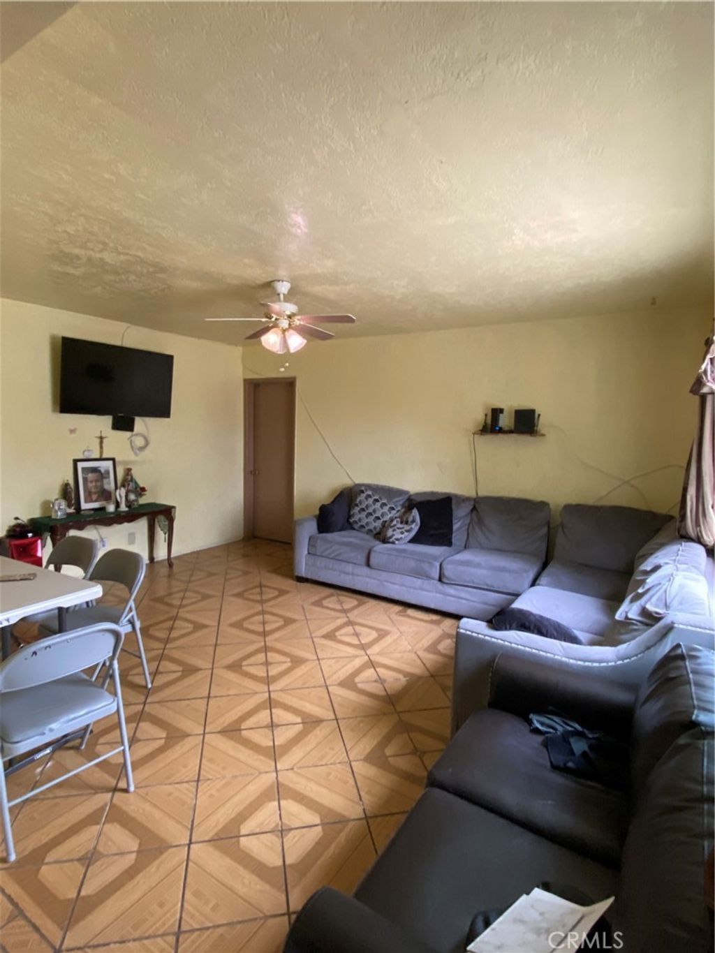 listing image 130727709655607531615
