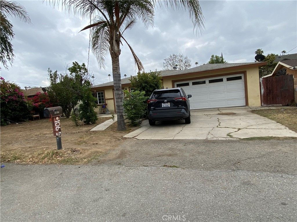listing image 130725612360987843056