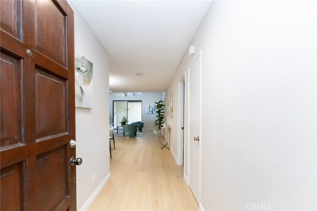 768 W Foothill