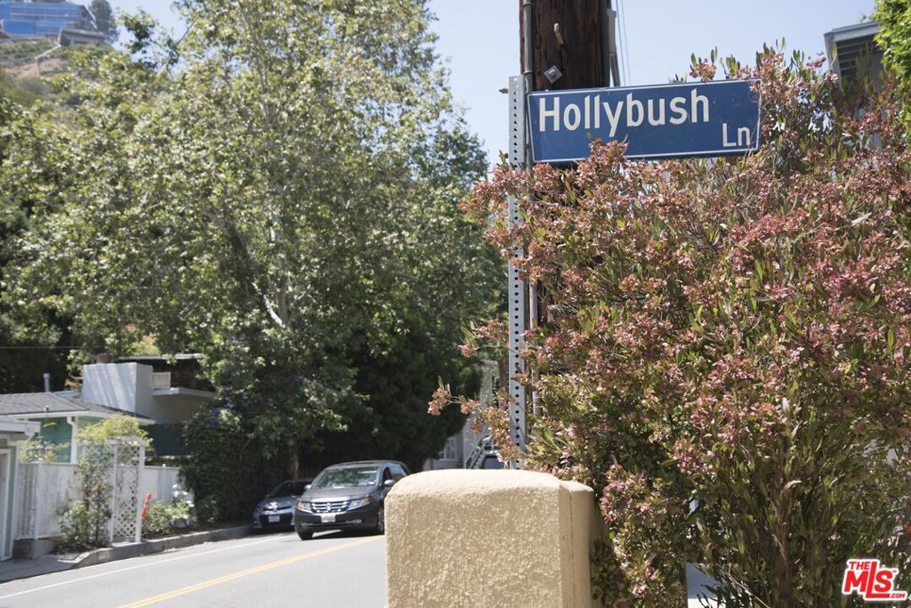 Photo of 1023 Hollybush, Bel Air, CA 90077 (MLS # 25631933)