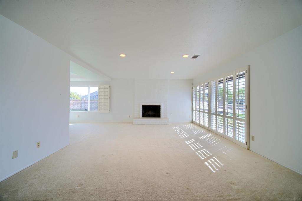 624 Nardito Ln