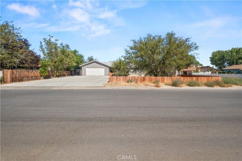 Photo of 40904 168th ST E, Lake Los Angeles, CA 93535 (MLS # SR26189314)