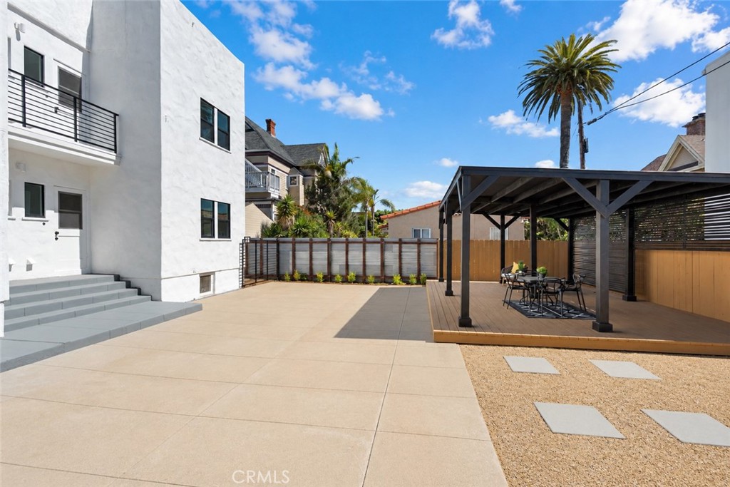 2328 2nd Avenue