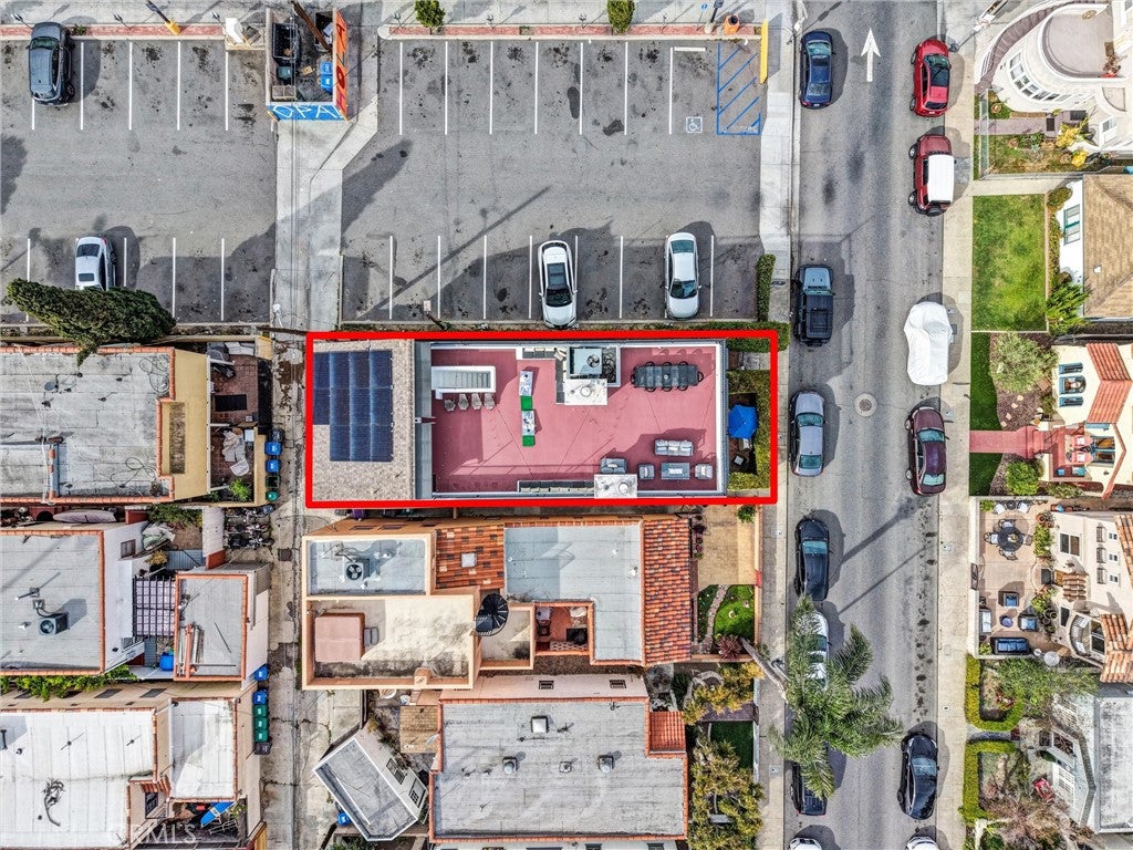 Long Beach, California, 90803, United States, 3 Bedrooms Bedrooms, ,3 BathroomsBathrooms,Residential,Active,2041541