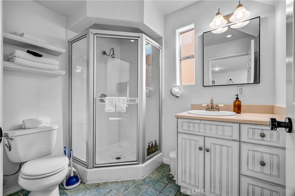 Long Beach, California, 90803, United States, 3 Bedrooms Bedrooms, ,3 BathroomsBathrooms,Residential,Active,2041541