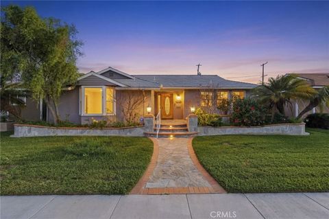 Photo of 6442 E Pageantry St, Long Beach, CA 90808 (MLS # OC26045490)