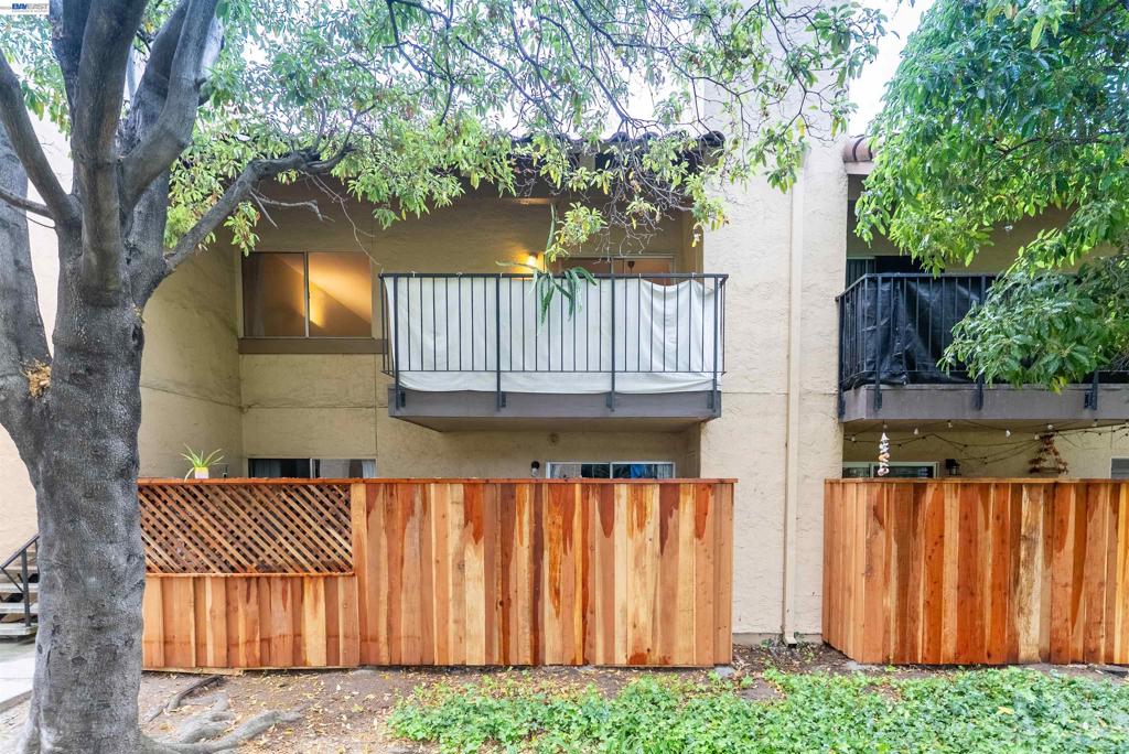 247 N Capitol Ave 271