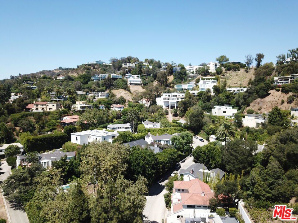 1422 Lindacrest Drive