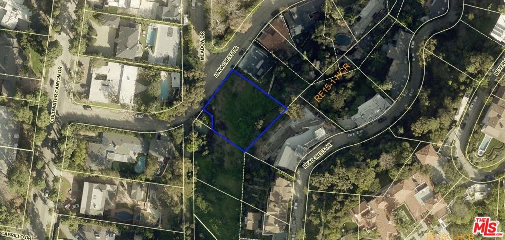 1422 Lindacrest Drive