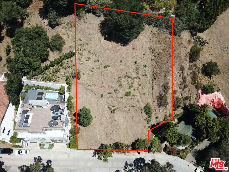 1422 Lindacrest Drive