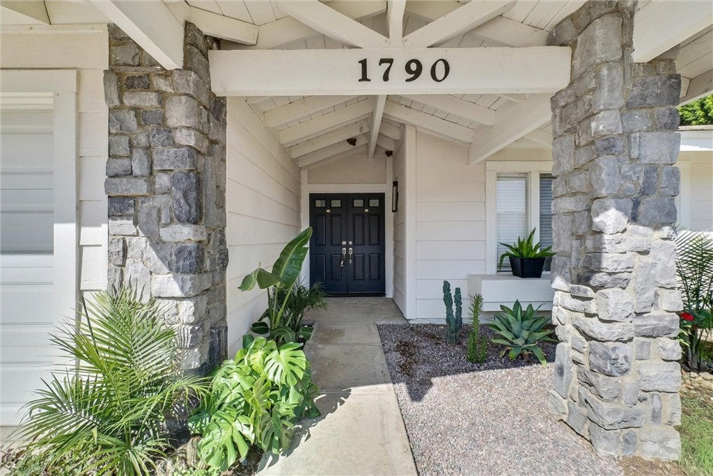 1790 Laurel Canyon Way