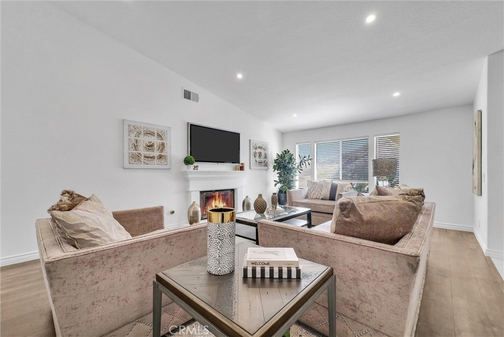 1790 Laurel Canyon Way