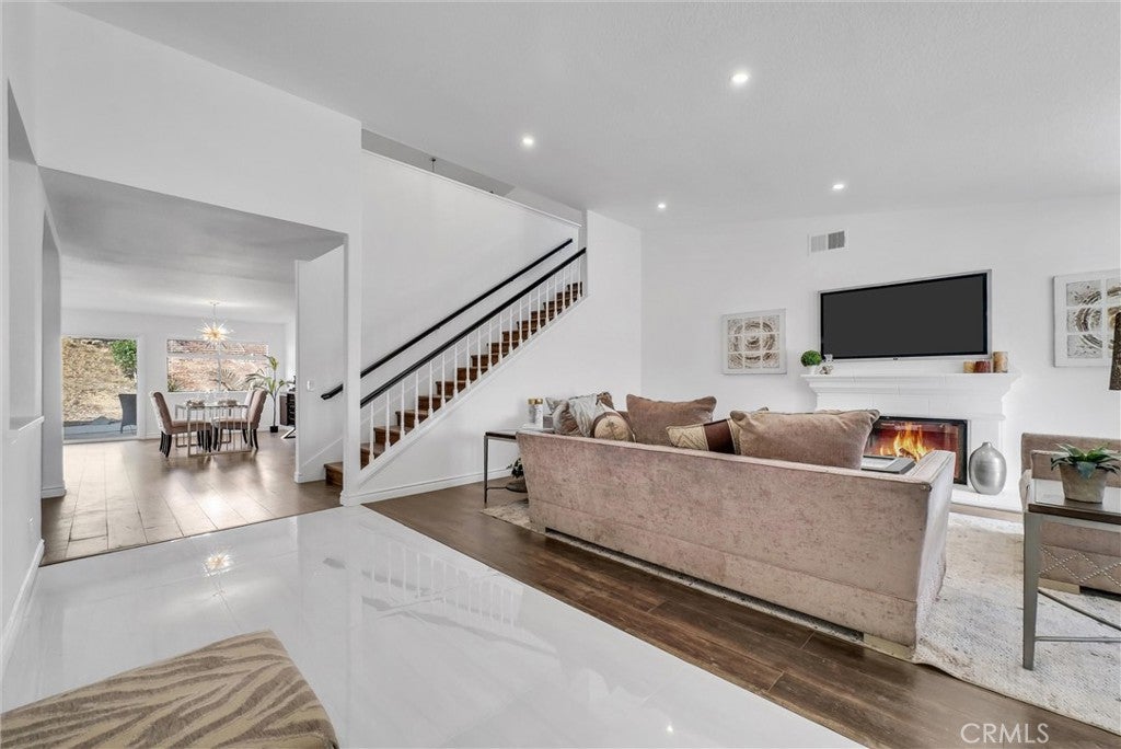 1790 Laurel Canyon Way