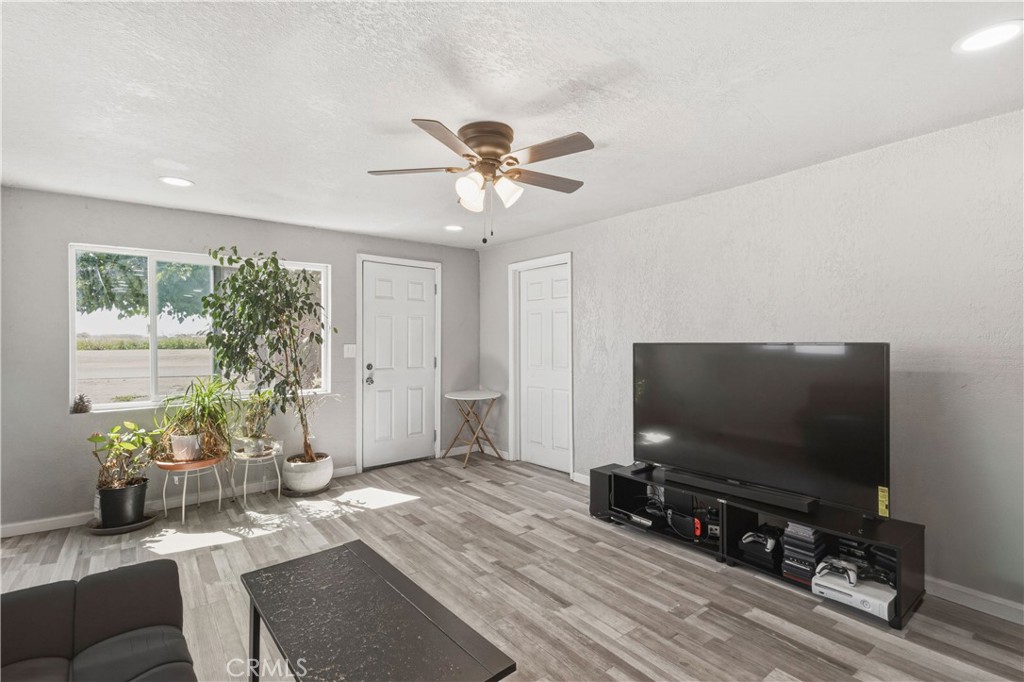 394 S West