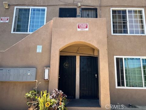 Photo of 1066 First Street #H, Santa Ana, CA 92703 (MLS # OC26109887)