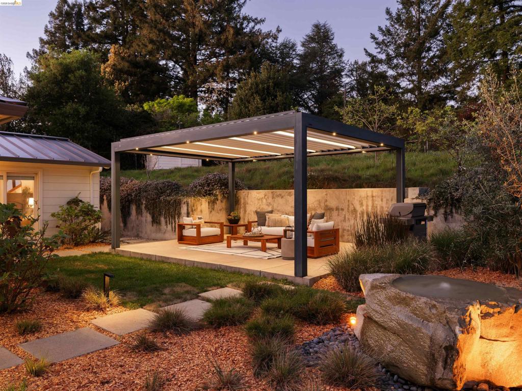 12700 Skyline Boulevard