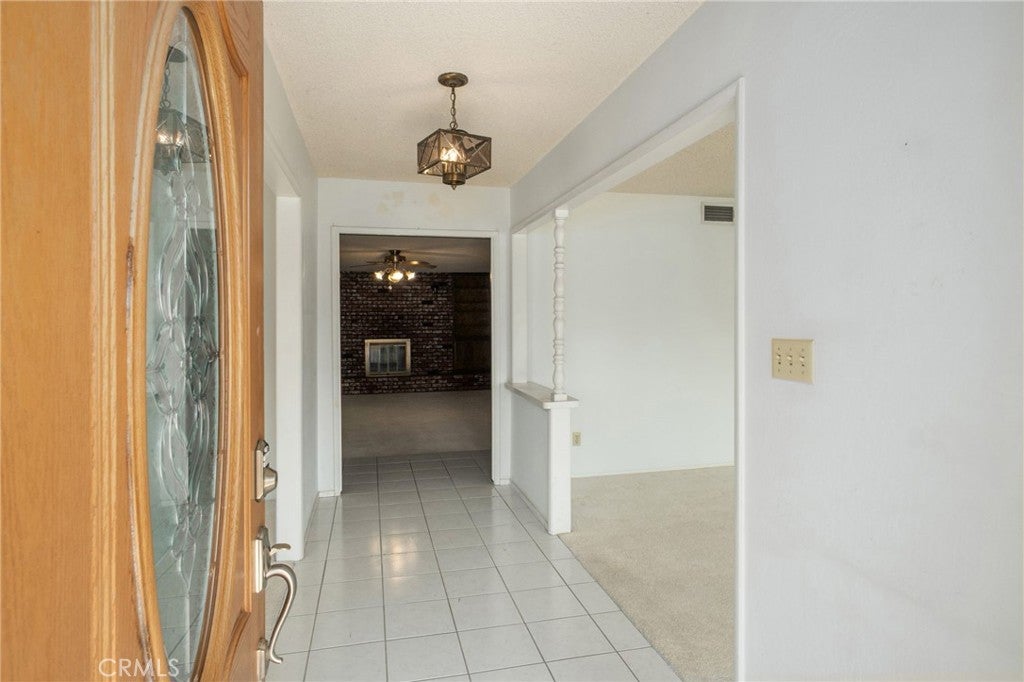 6697 N Teilman