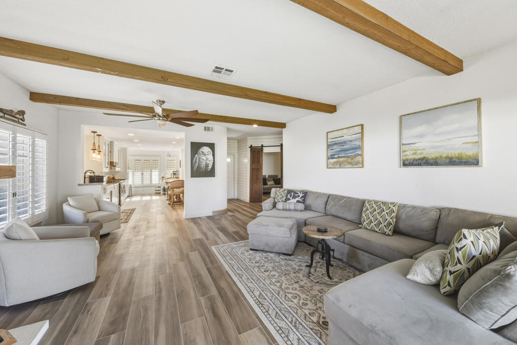 Desert Falls C.C. - Residential Lease