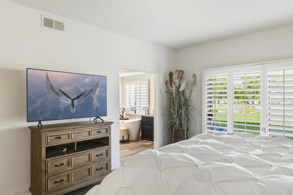 Desert Falls C.C. - Residential Lease