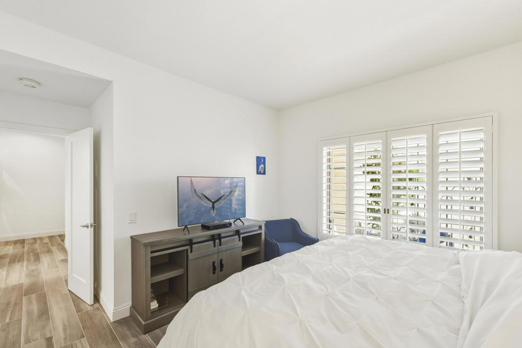 Desert Falls C.C. - Residential Lease