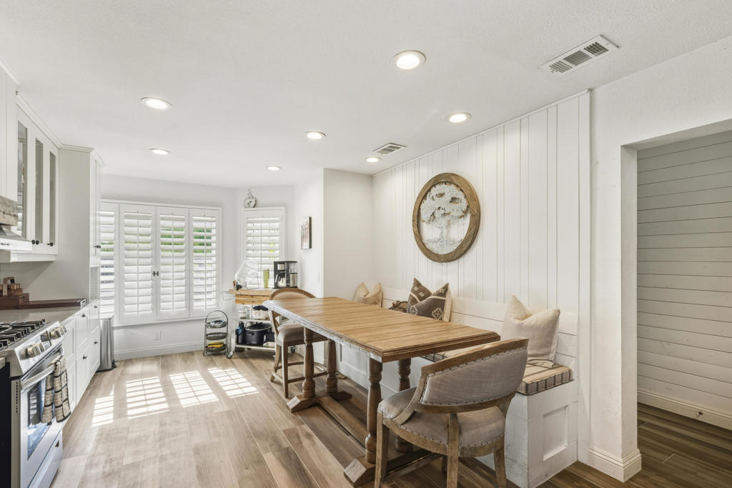 Desert Falls C.C. - Residential Lease