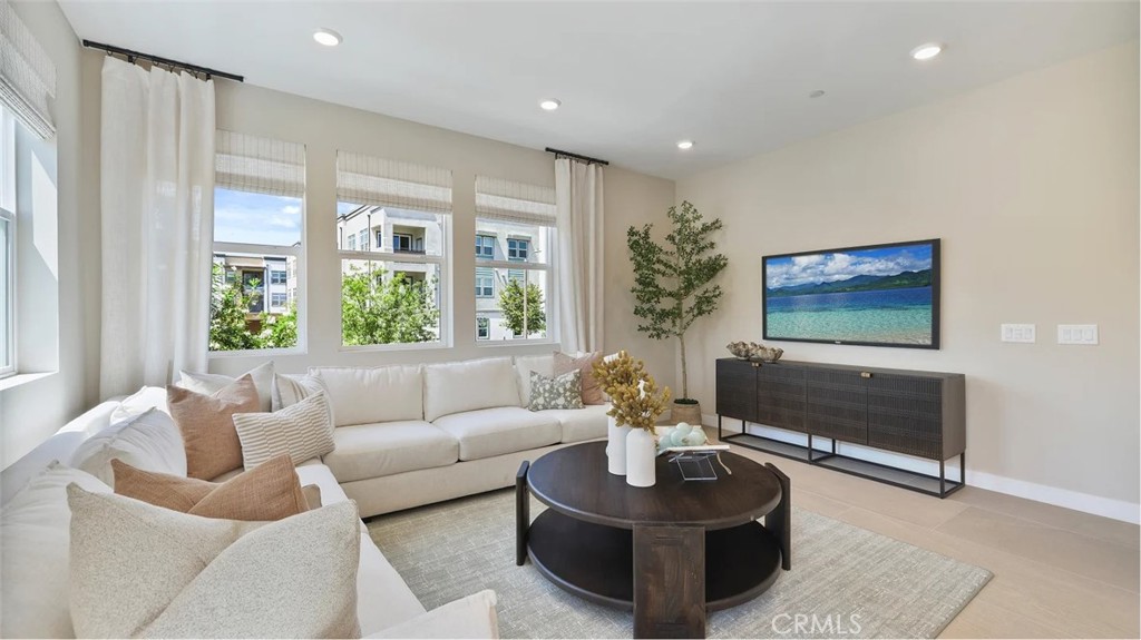 Coral at Valencia - Residential
