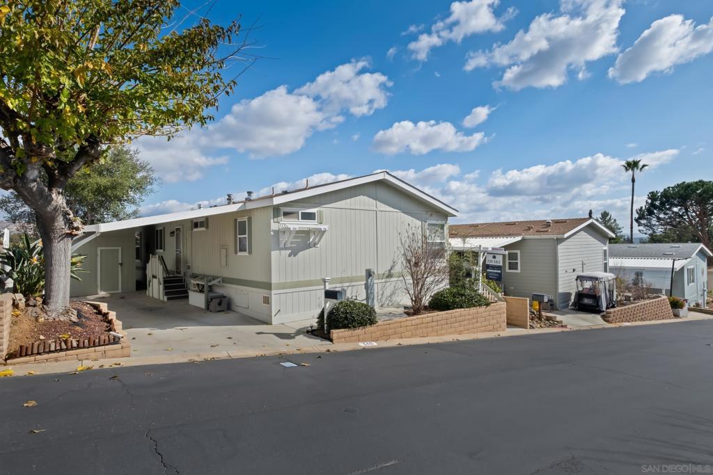525 W El Norte Pkwy SPC 340