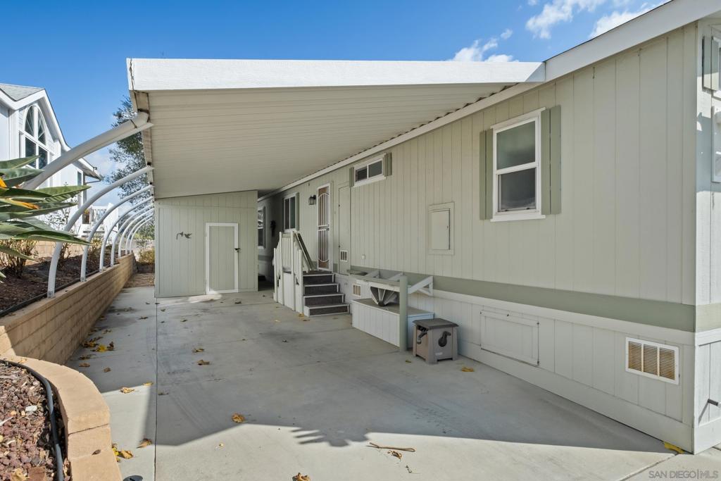 525 W El Norte Pkwy SPC 340