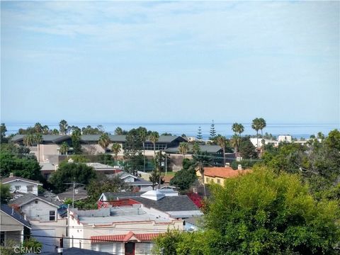 Photo of 509 N Helberta Ave #A, Redondo Beach, CA 90277 (MLS # SB26013939)