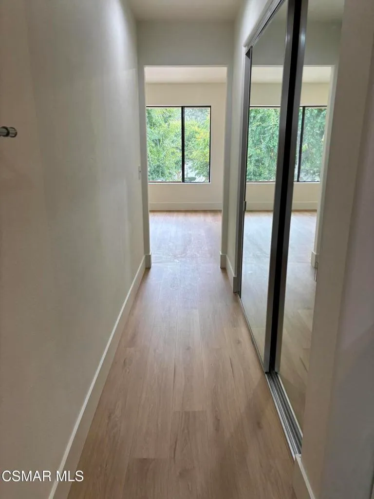 Oak Park, California 91377, United States, 2 Bedrooms Bedrooms, ,3 BathroomsBathrooms,Residential,Pending,209357