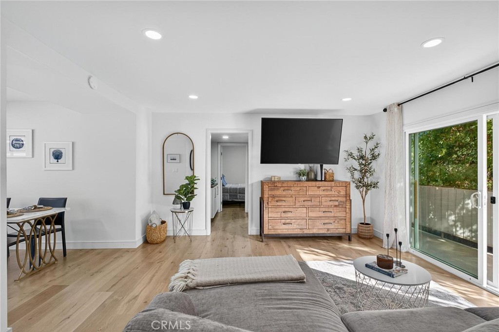 14903 S Normandie 204