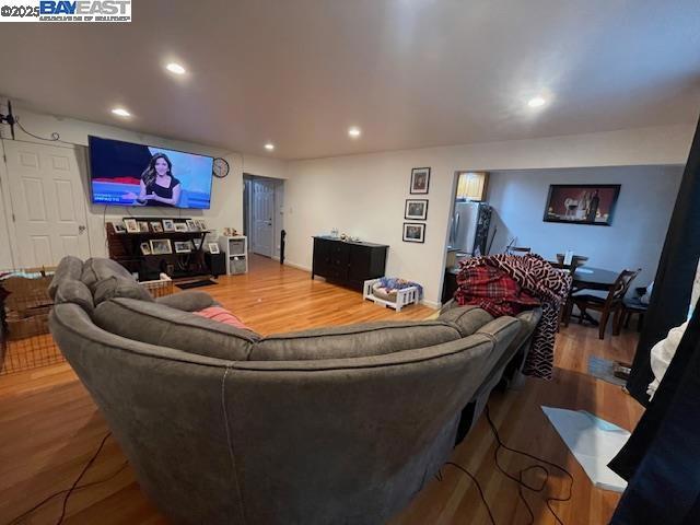 1827 Alemany Blvd.