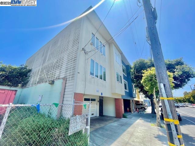 1827 Alemany Blvd.