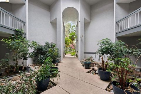 Photo of 1591 Ellis St St #105, Concord, CA 94520 (MLS # 41132044)