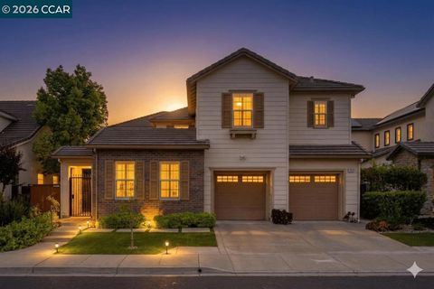 Photo of 211 Cullens Ct Ct, San Ramon, CA 94582 (MLS # 41129876)
