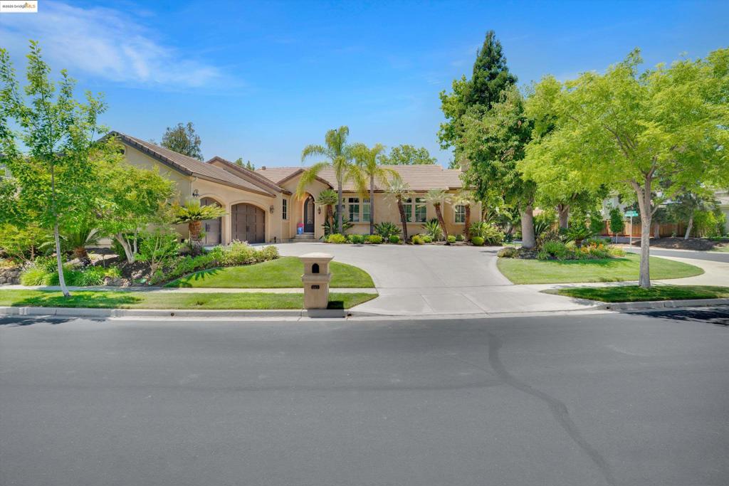 665 Garland Way
