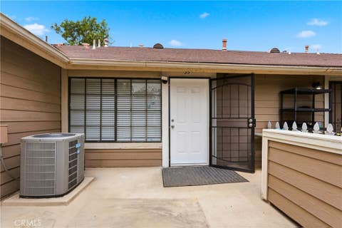 Photo of 11350 Foothill BLVD #35, Sylmar, CA 91342 (MLS # SR26138415)