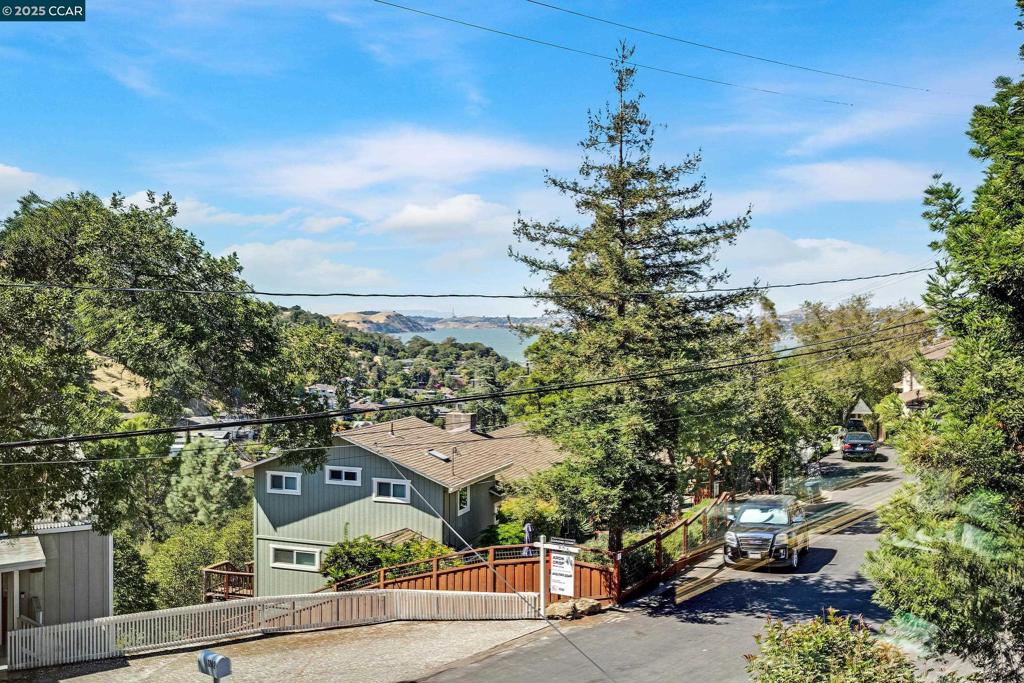 PILL HILL - Residential