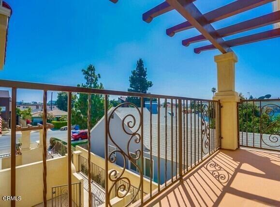 3837 Bentley Ave. Avenue