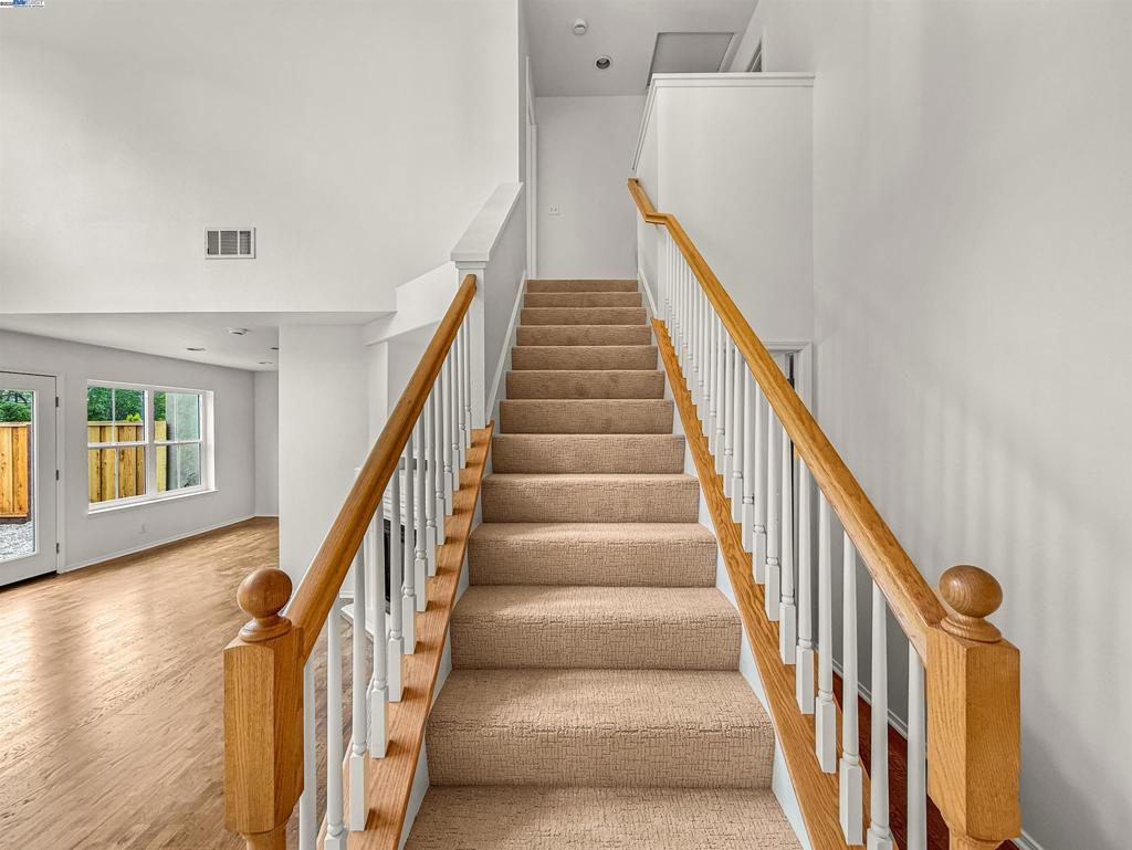 VESTRELLA - Residential