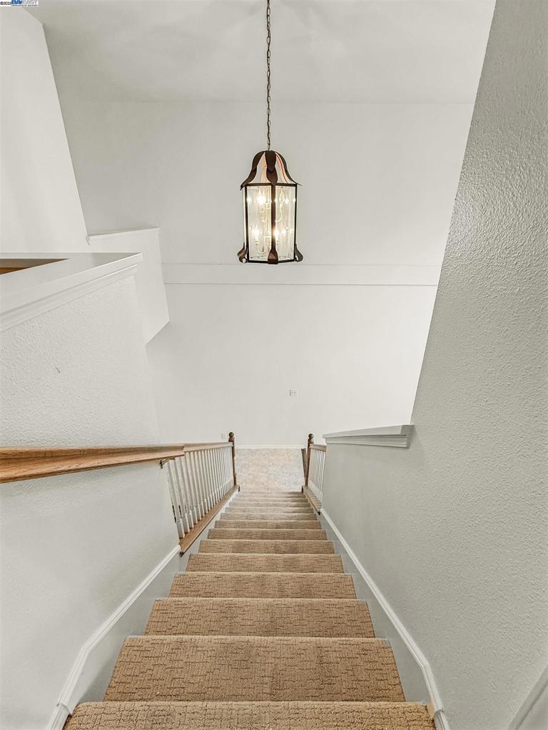 VESTRELLA - Residential