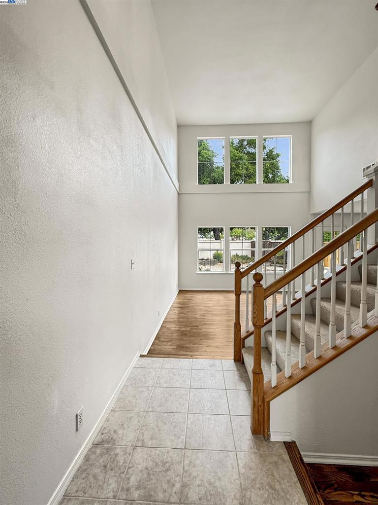 VESTRELLA - Residential