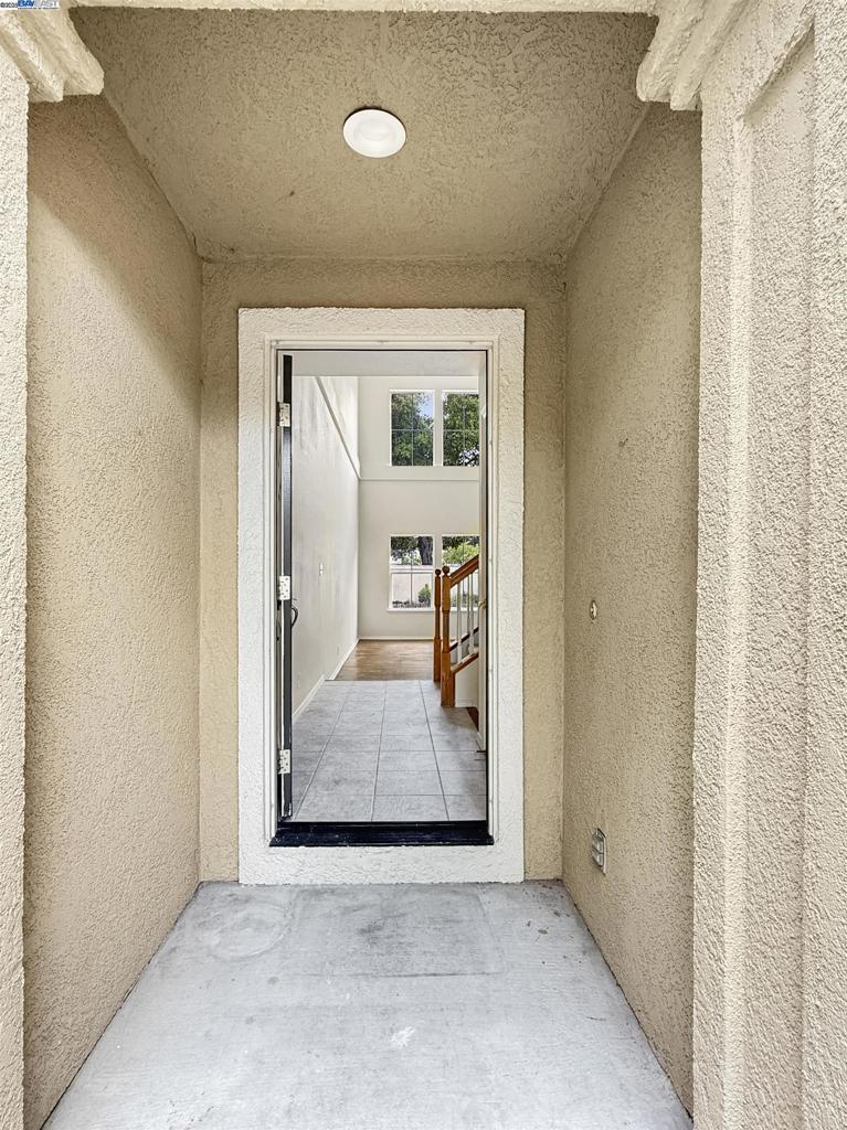 VESTRELLA - Residential