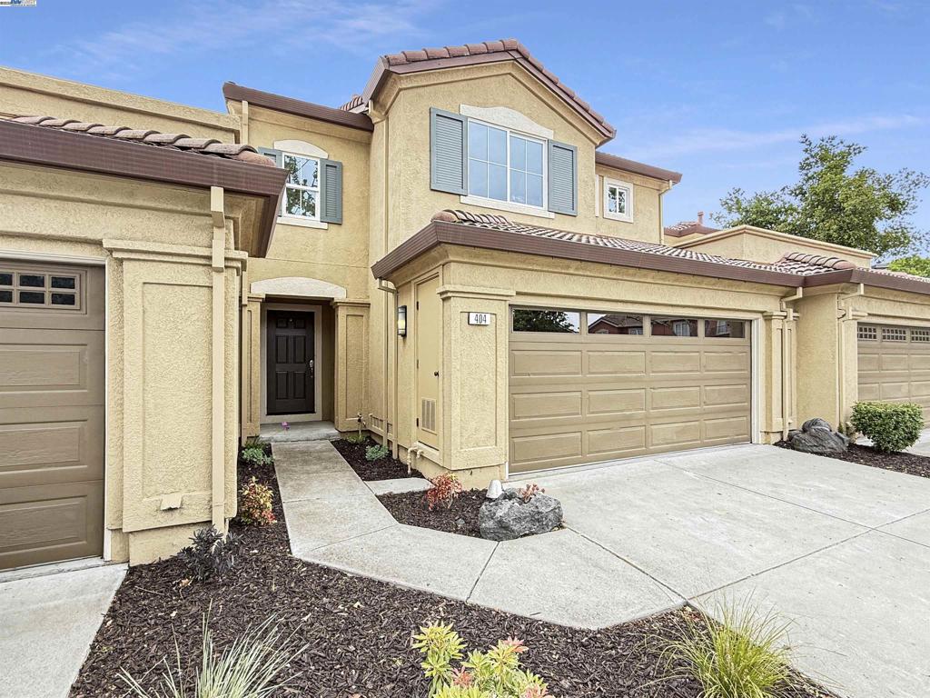 VESTRELLA - Residential