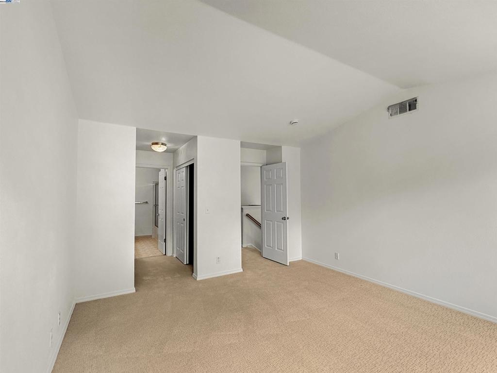 VESTRELLA - Residential