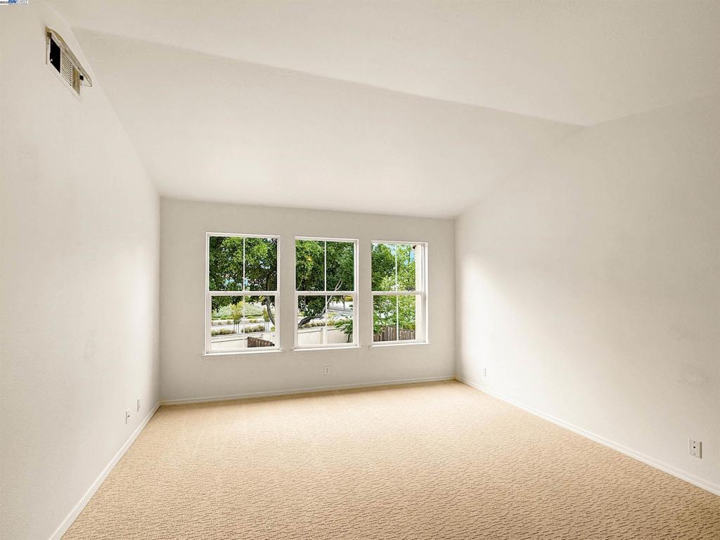 VESTRELLA - Residential