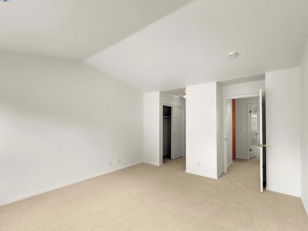 VESTRELLA - Residential