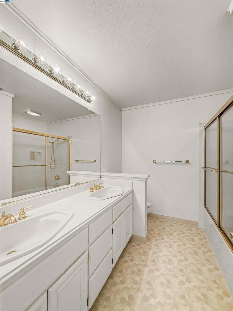 VESTRELLA - Residential