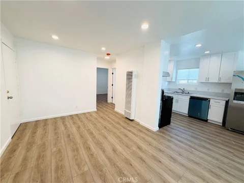 MLS: SB26196913