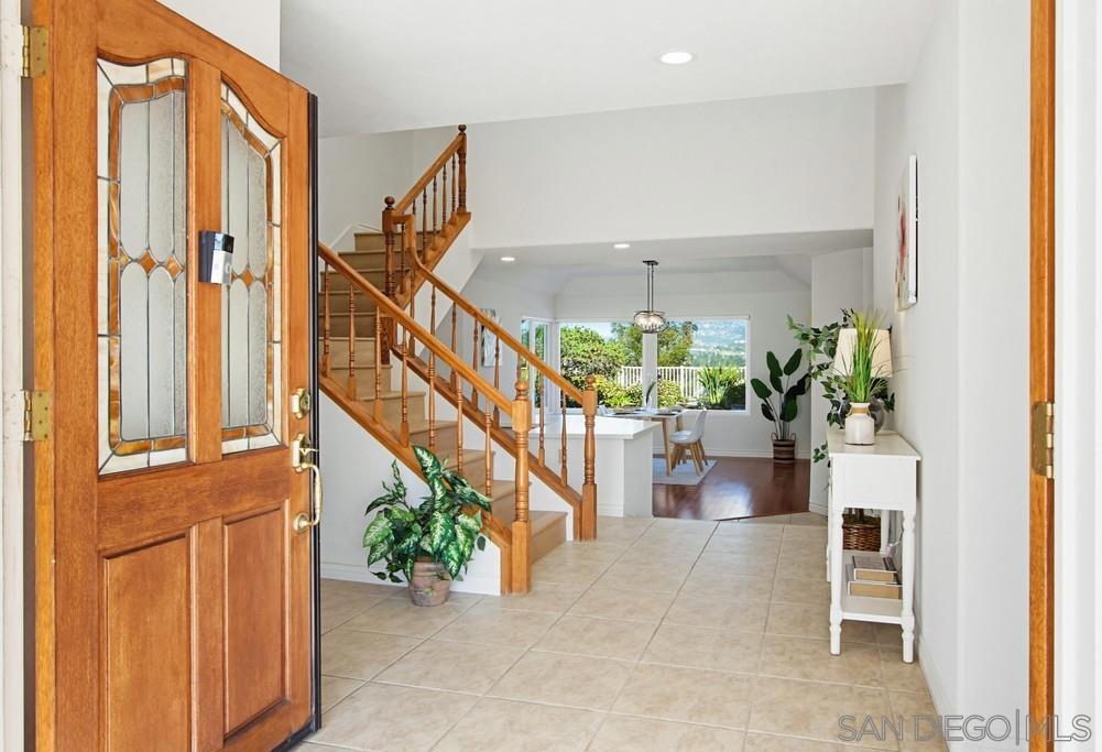 12316 Avenida Consentido